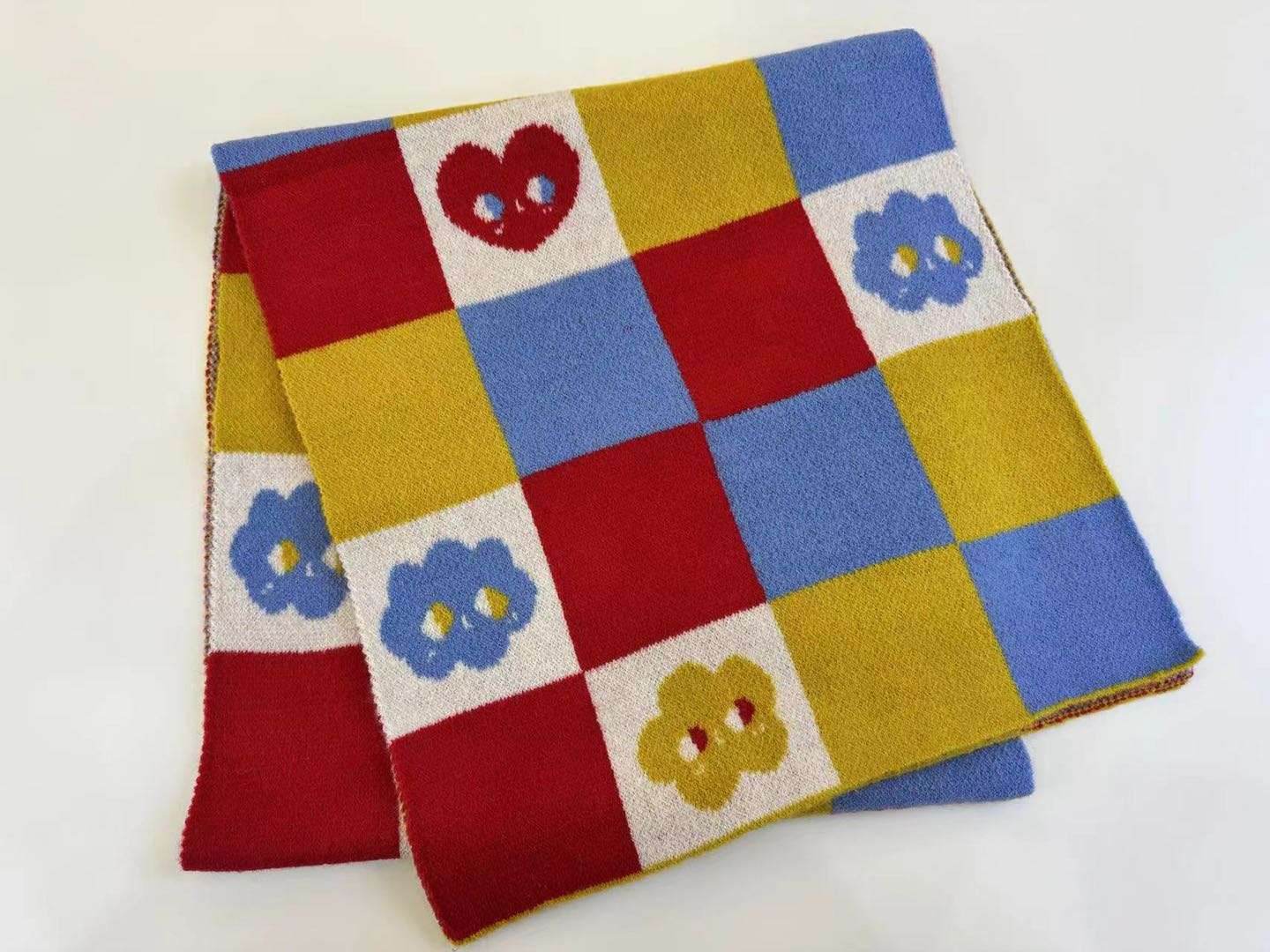 SUKAFU: Statement scarf - BINZAAR